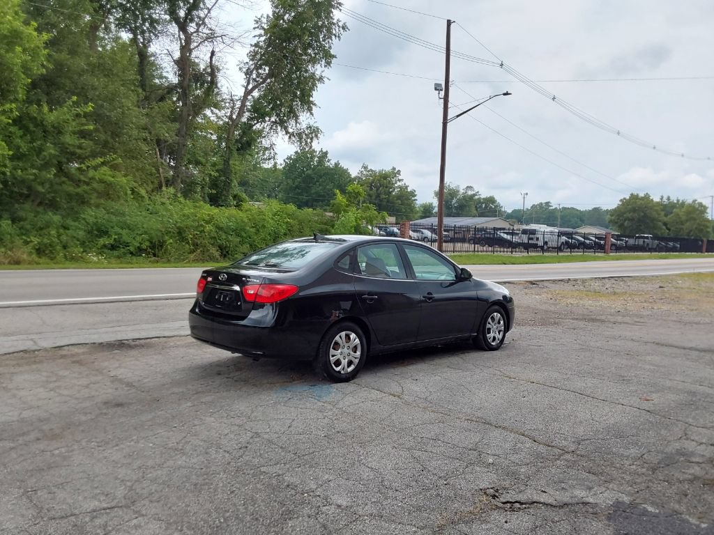 Used 2010 Hyundai Elantra GLS FWD image 6