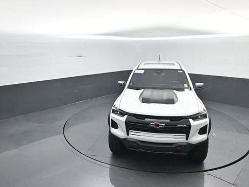 Used 2024 Chevrolet Colorado ZR2 w/ Safety Package AWD/4WD image 24