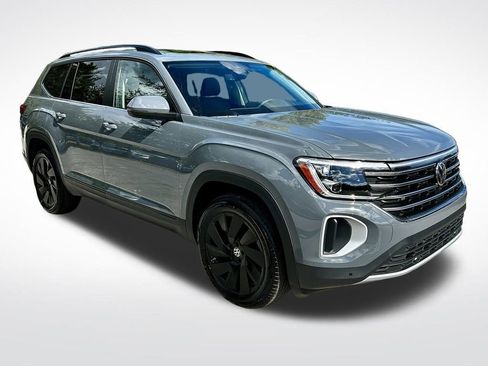 New 2026 Volkswagen Atlas SE FWD image 3
