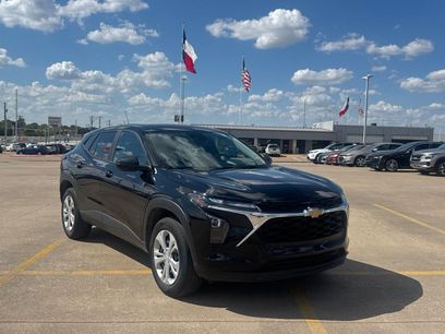 Used 2025 Chevrolet Trax LS