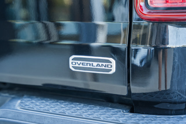 Used 2020 Jeep Gladiator Overland AWD/4WD image 8