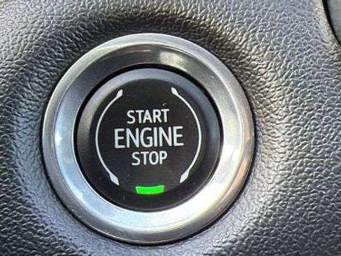 Used 2023 Chevrolet Colorado LT image 17