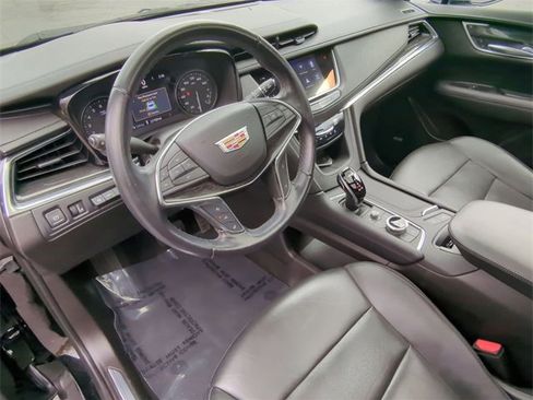 Certified 2022 Cadillac XT5 Premium Luxury w/ Technology Package image 10