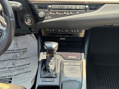 Used 2019 Lexus ES 350 w/ Accessory Package FWD image 15