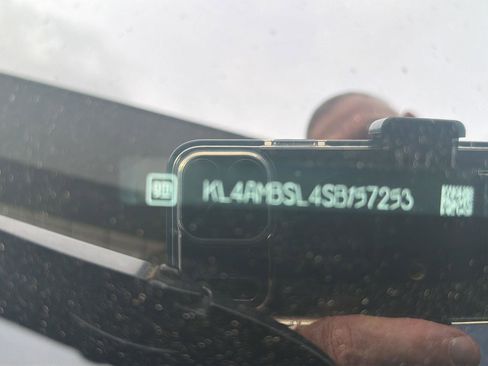 Used 2025 Buick Encore GX Preferred FWD image 22