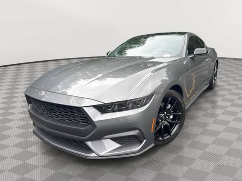Used 2024 Ford Mustang Coupe RWD image 2