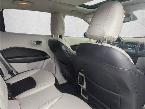 Used 2019 Jeep Compass Latitude w/ Popular Equipment Group FWD image 26