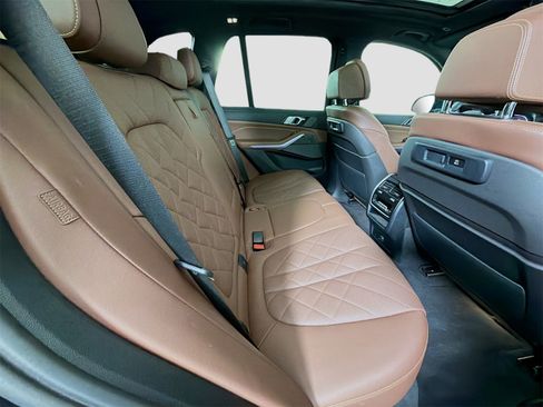 Used 2023 BMW X5 M50i w/ Climate Comfort Package image 30