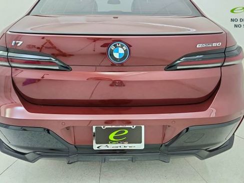 Used 2024 BMW i7 eDrive50 w/ M Sport Package RWD image 11