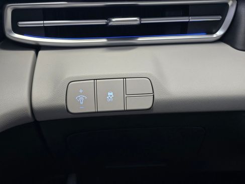 New 2026 Hyundai Elantra Limited FWD image 25