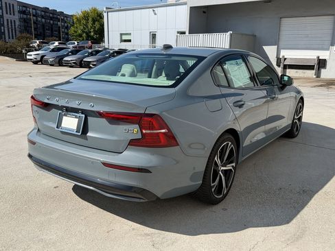 Used 2024 Volvo S60 B5 Plus w/ Climate Package FWD image 9
