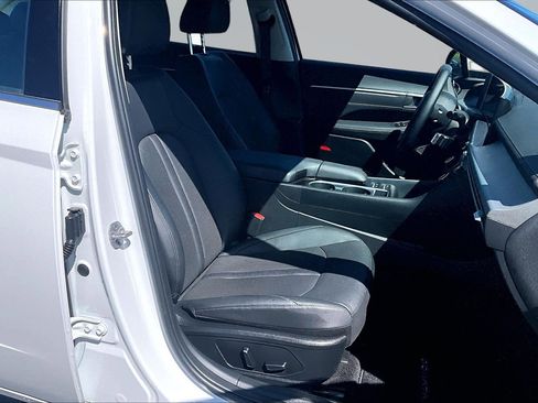 Used 2024 Hyundai Sonata Limited FWD image 6