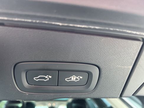 Used 2019 Volvo XC60 T5 Inscription w/ Protection Package Premier AWD/4WD image 29