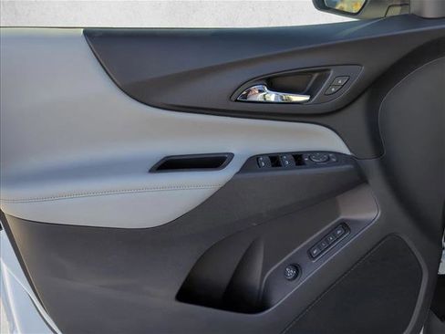 Used 2020 Chevrolet Equinox Premier image 7