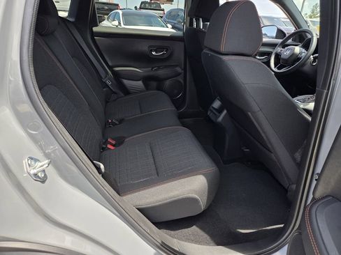 Used 2025 Honda HR-V Sport image 18
