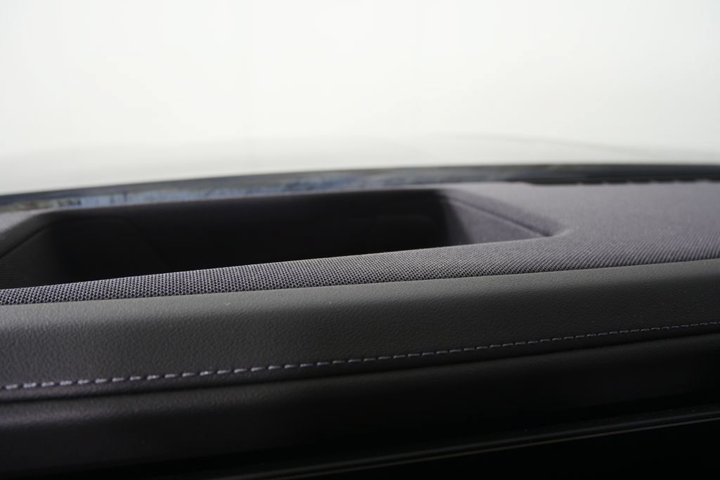 Certified 2026 BMW 740i RWD image 23