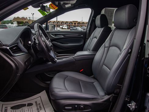 Used 2024 Buick Enclave Essence w/ Technology Package FWD image 13