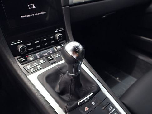 Certified 2025 Porsche 718 Cayman S RWD image 20