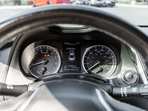 Used 2018 INFINITI Q60 3.0t Luxe image 14