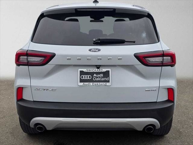 Used 2025 Ford Escape Active AWD/4WD image 4