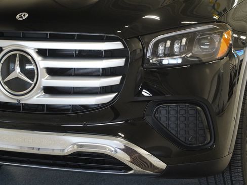 Used 2026 Mercedes-Benz GLS 450 4MATIC image 6