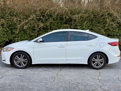 Used 2017 Hyundai Elantra SE w/ SE A/T Tech Package 03