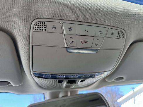 Used 2017 Mercedes-Benz GLC 300 4MATIC w/ Premium 2 Package image 29