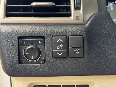 Used 2023 Lexus GX 460 Premium AWD/4WD image 36