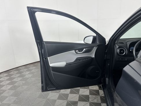Used 2022 Hyundai Kona Limited image 20