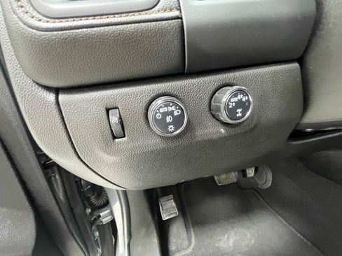 Used 2021 GMC Canyon AT4 w/ Driver Alert Package image 17