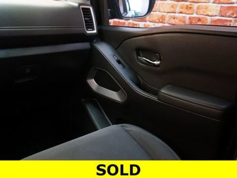 Certified 2022 Nissan Frontier SV AWD/4WD image 34