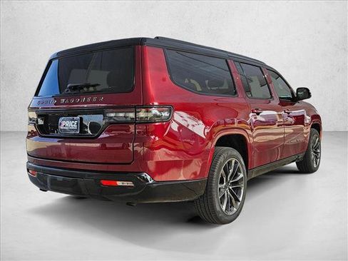 Used 2025 Jeep Grand Wagoneer L Series II Obsidian w/ Quick Order Packagew 28T image 5