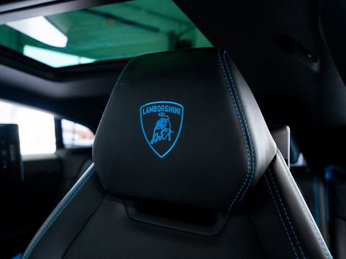 Used 2023 Lamborghini Urus Performante image 35