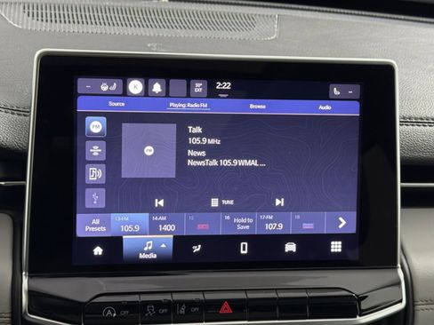 Used 2022 Jeep Compass Limited w/ Sun and Sound Group image 18