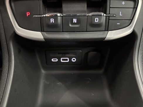 Used 2022 GMC Terrain SLE w/ Driver Convenience Package AWD/4WD image 28