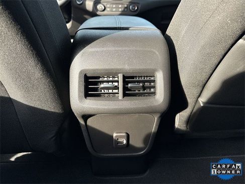 Used 2022 GMC Terrain SLE image 24