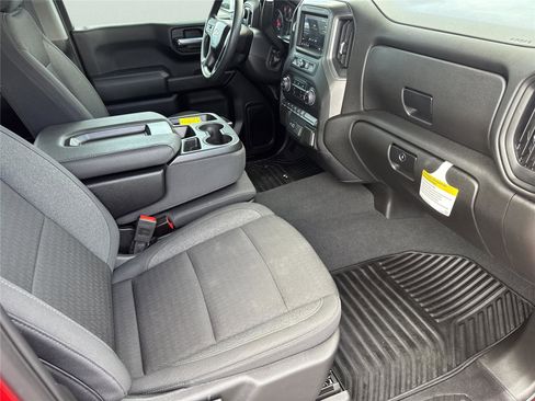 Used 2025 Chevrolet Silverado 1500 Custom image 29