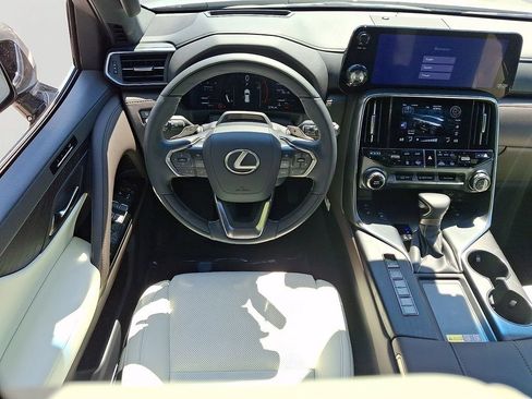 Used 2026 Lexus LX 600 4WD w/ Luxury Package image 13
