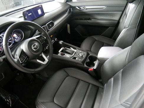 New 2025 MAZDA CX-5 AWD 2.5 S w/ Preferred Package image 4