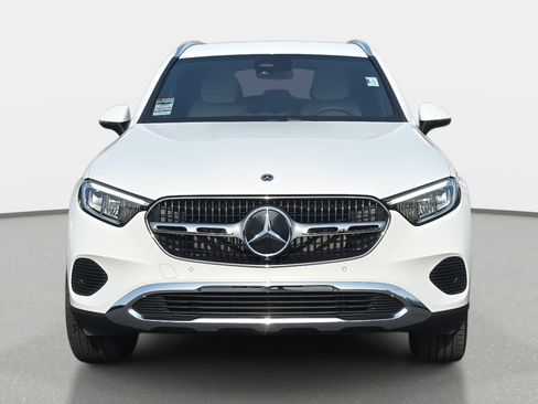 Used 2026 Mercedes-Benz GLC 300 GLC 300 image 2