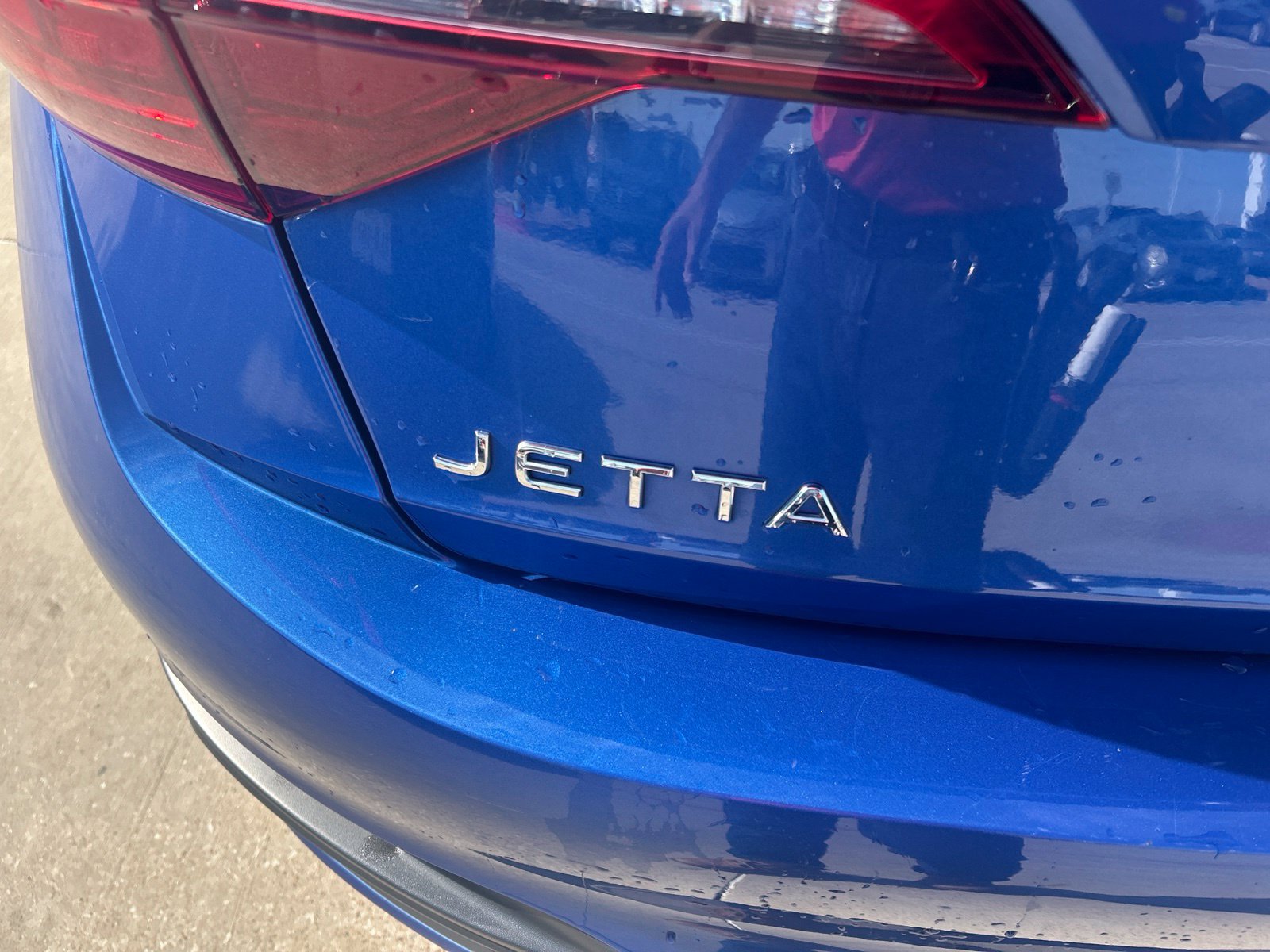 Used 2024 Volkswagen Jetta SE FWD image 12
