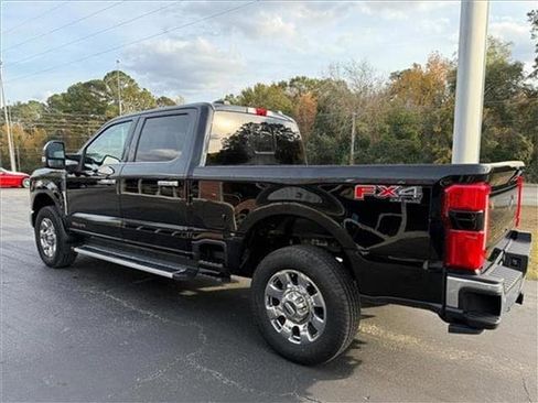 Used 2023 Ford F250 Lariat w/ Chrome Package image 23