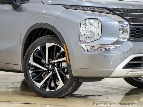 Used 2022 Mitsubishi Outlander SEL FWD image 3