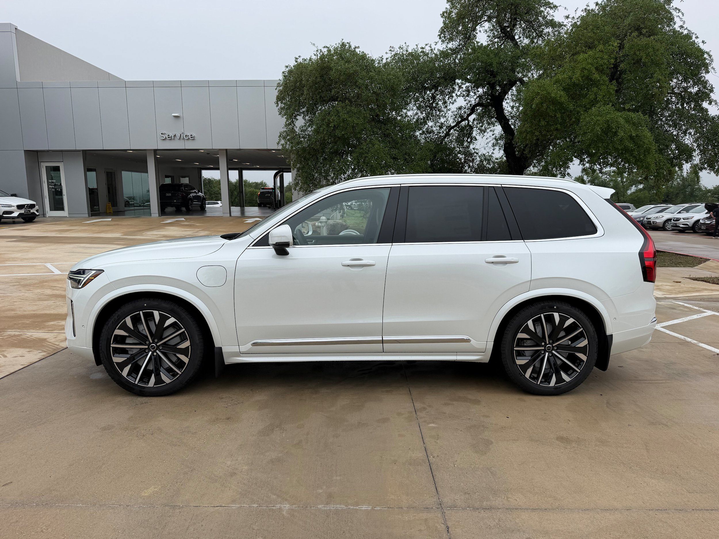 New 2026 Volvo XC90 T8 Ultra w/ Lounge Package AWD/4WD image 3