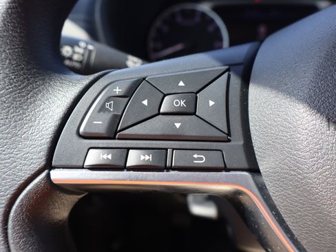 Used 2024 Nissan Sentra SV FWD image 15
