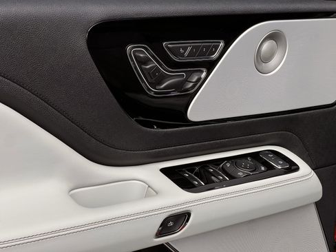 New 2025 Lincoln Aviator Reserve w/ Equipment Group 201A AWD/4WD image 18