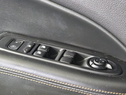 Used 2018 Jeep Compass Limited w/ Navigation Group AWD/4WD image 25
