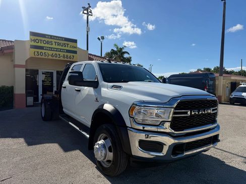 Used 2024 RAM 4500 4x4 Crew Cab Tradesman w/ Chrome Appearance Group image 7
