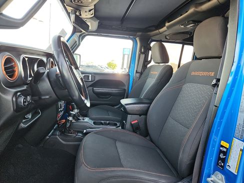 Used 2023 Jeep Gladiator Mojave image 13