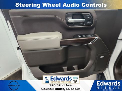 Used 2019 GMC Sierra 1500 SLT w/ SLT Premium Plus Package AWD/4WD image 16